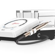 Woodpecker U600 LED- skaler ultradźwiękowy